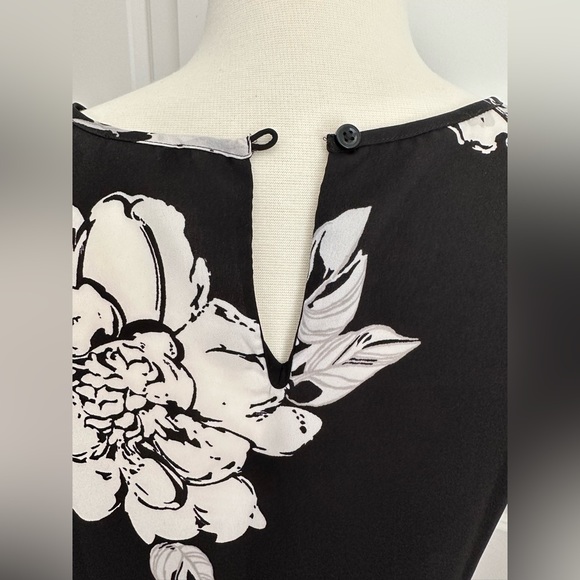Ann Taylor Blouse, Black and White, Size Small - Picture 3 of 6